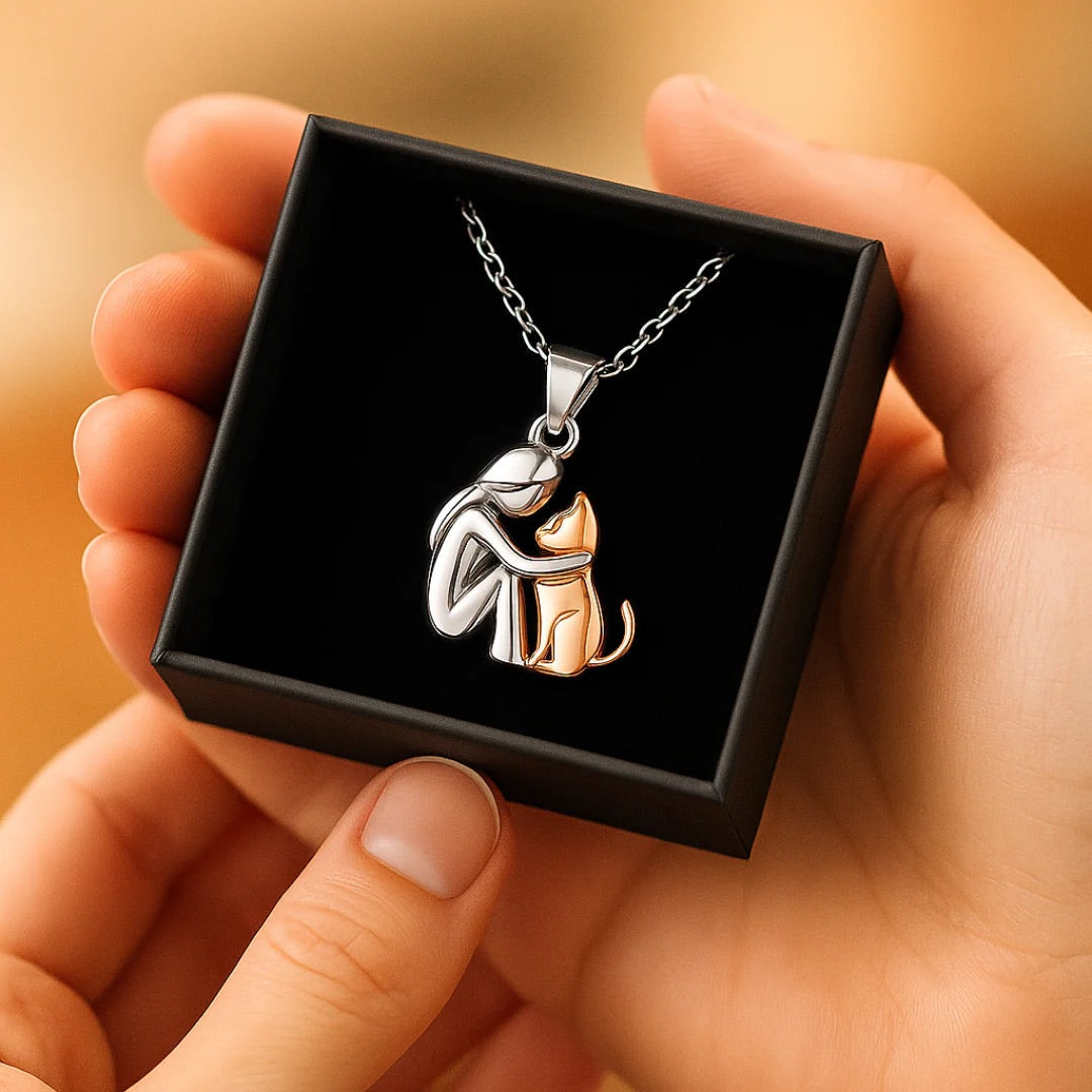 Collier Étreinte d’Âme™ | Le souvenir qui vit tout près du cœur