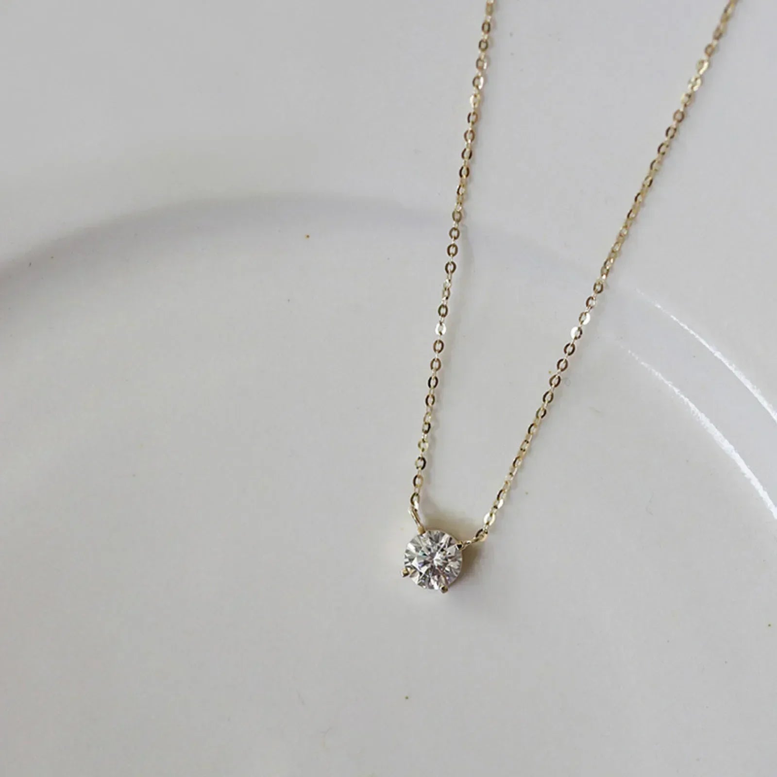 Collier en argent sterling plaqué or avec zircon