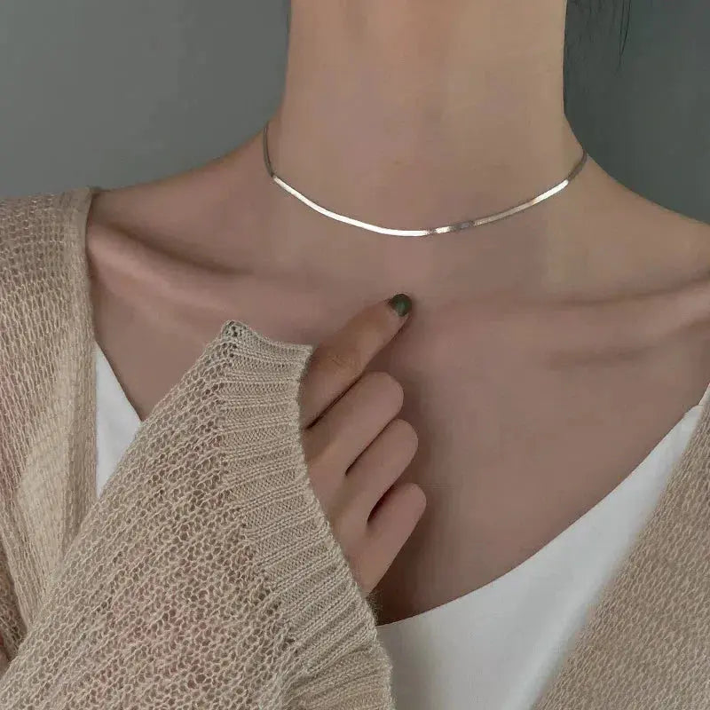 Sophisticated Silver Necklace Design
